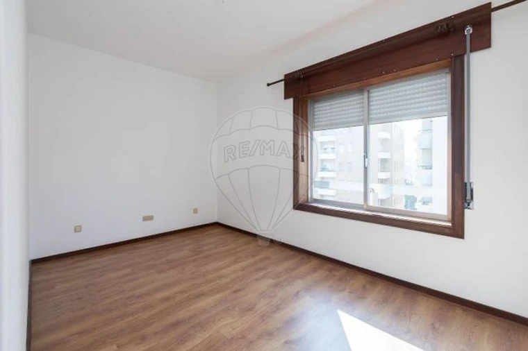 Apartamento T3 para Arrendamento em Mafamude e Vilar do Paraíso Foto 17