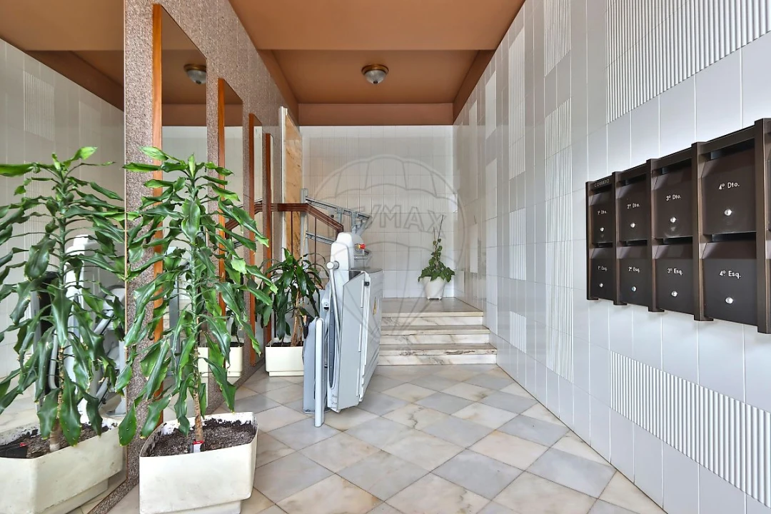 Apartamento T3 para Venda em Benfica Foto 27