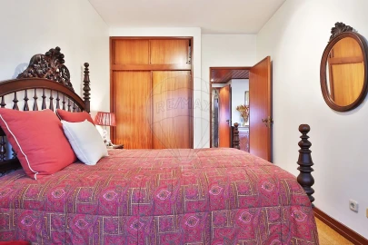 Apartamento T3 para Venda em Benfica