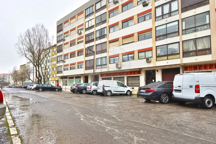 Apartamento T3 para Venda em Benfica Foto 26