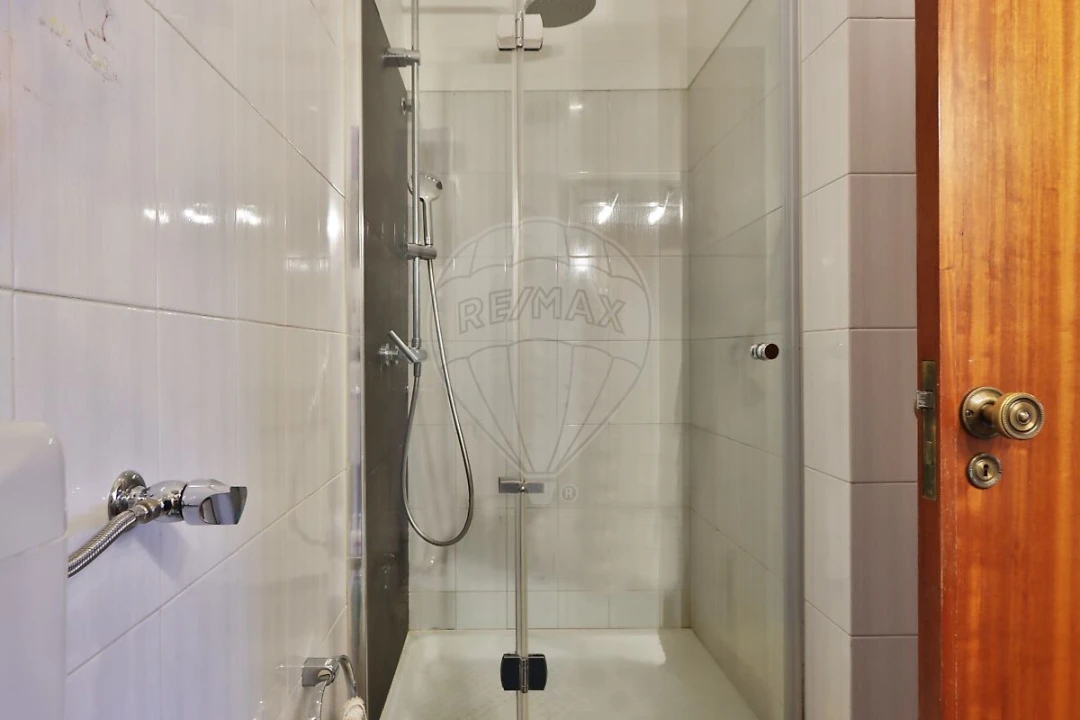 Apartamento T3 para Venda em Benfica Foto 6