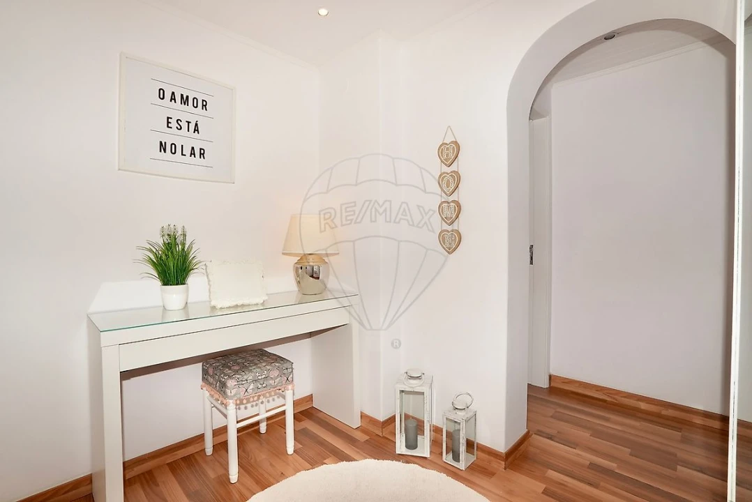 Apartamento T2 para Venda em Laranjeiro e Feijó Foto 11