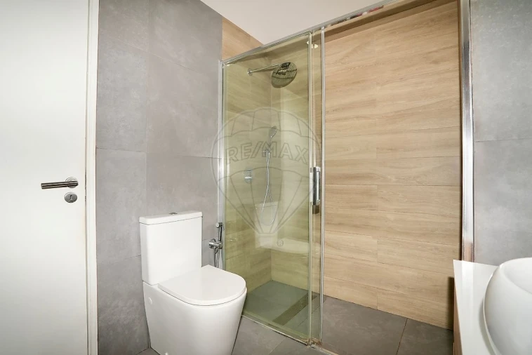 Apartamento T2 para Venda em Laranjeiro e Feijó Foto 18