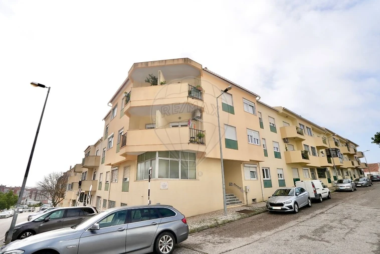 Apartamento T2 para Venda em Laranjeiro e Feijó Foto 25