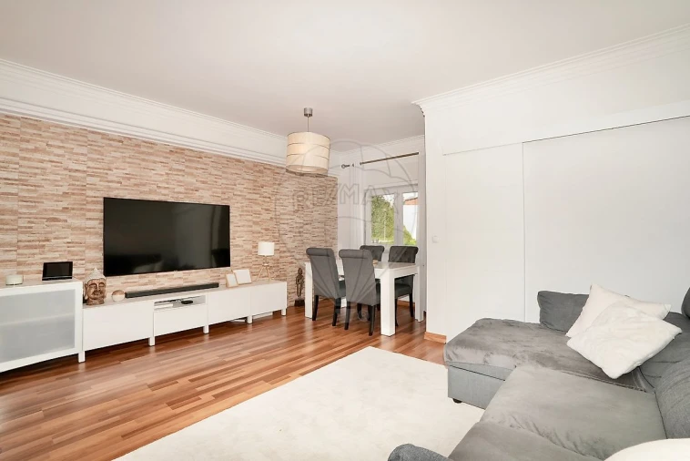 Apartamento T2 para Venda em Laranjeiro e Feijó Foto 10