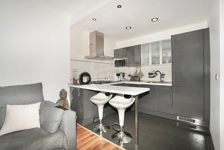 Apartamento T2 para Venda em Laranjeiro e Feijó Foto 6