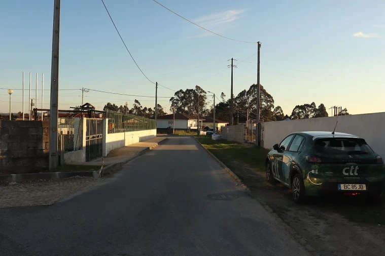 Terreno para Venda em Avidos e Lagoa Foto 4