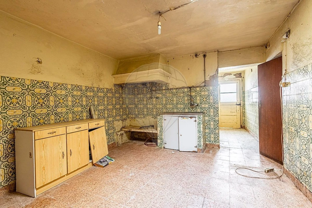 Moradia T3 para Venda em Vila Nova da Rainha Foto 8