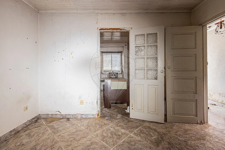 Moradia T3 para Venda em Vila Nova da Rainha Foto 13