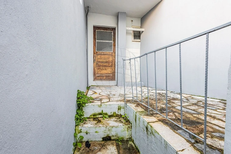 Moradia T3 para Venda em Vila Nova da Rainha Foto 16