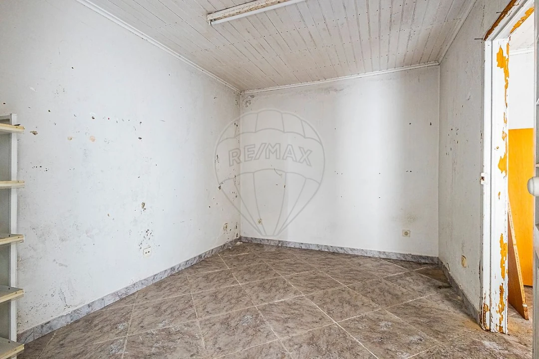 Moradia T3 para Venda em Vila Nova da Rainha Foto 12