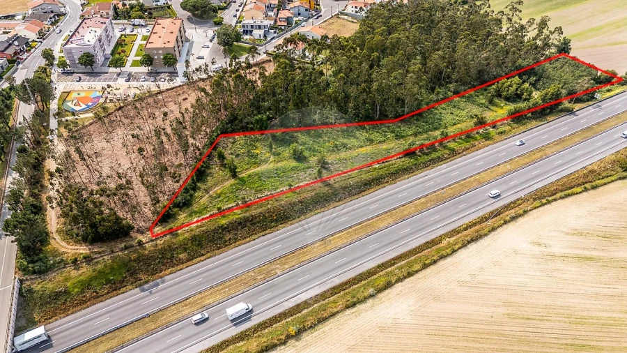 Terreno para Venda em Retorta e Tougues Foto 10