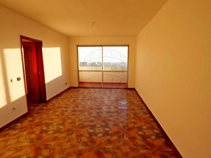 Apartamento T3 para Venda em Corroios Foto 1