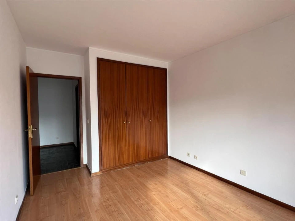 Apartamento T2 para Venda em Valongo Foto 9