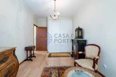 Apartamento T4 para Venda em Paranhos