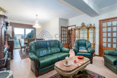 Apartamento T4 para Venda em Paranhos