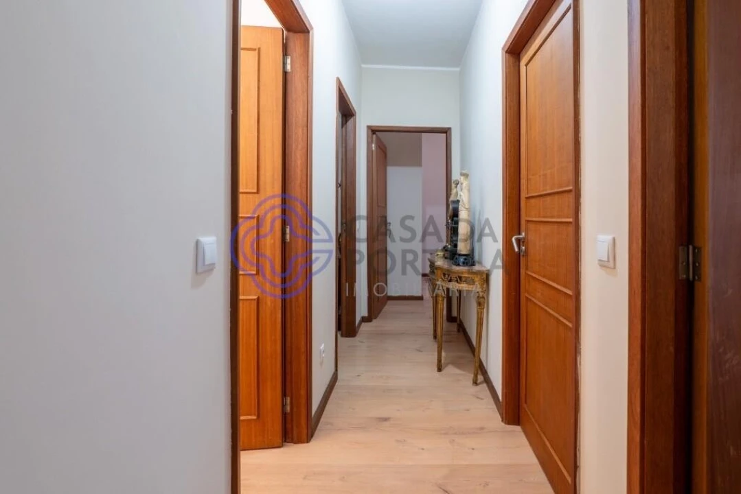 Apartamento T4 para Venda em Paranhos Foto 17