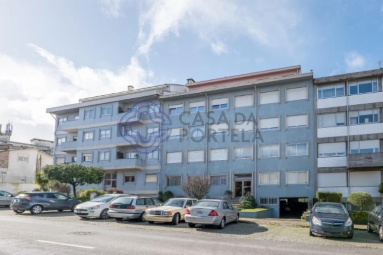 Apartamento T4 para Venda em Paranhos Foto 2