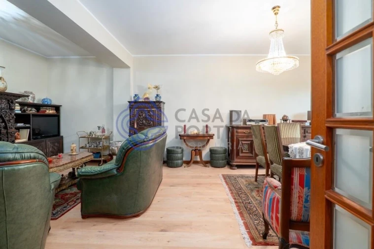 Apartamento T4 para Venda em Paranhos Foto 7