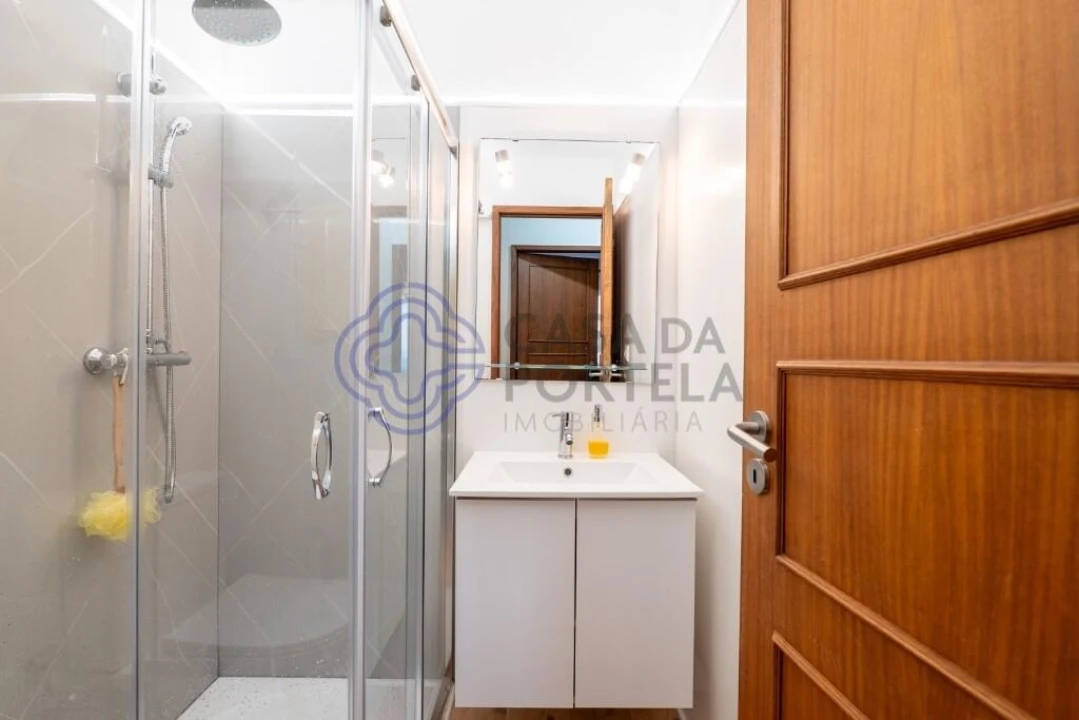 Apartamento T4 para Venda em Paranhos Foto 27