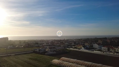 Terreno para Venda em Gulpilhares e Valadares