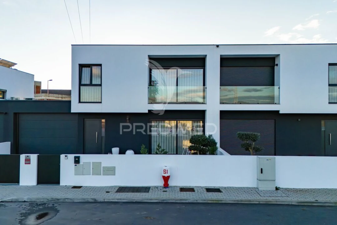 Moradia T3 para Venda em Turiz Foto 17