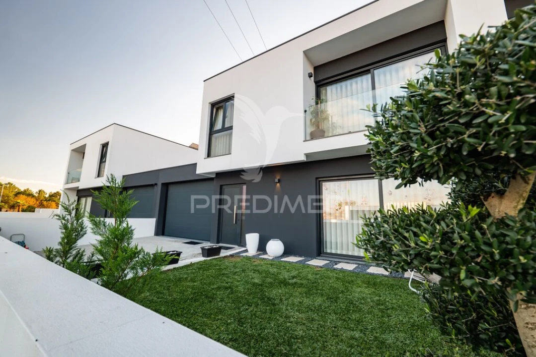 Moradia T3 para Venda em Turiz Foto 20