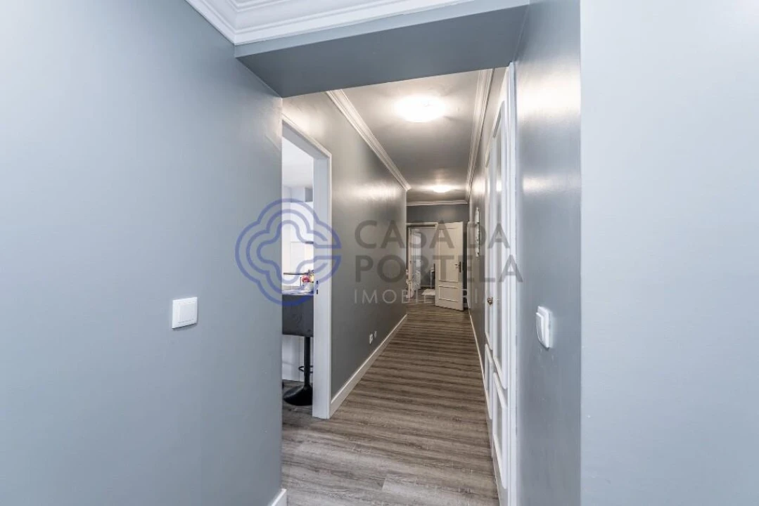 Apartamento T4 para Venda em Arcozelo Foto 6