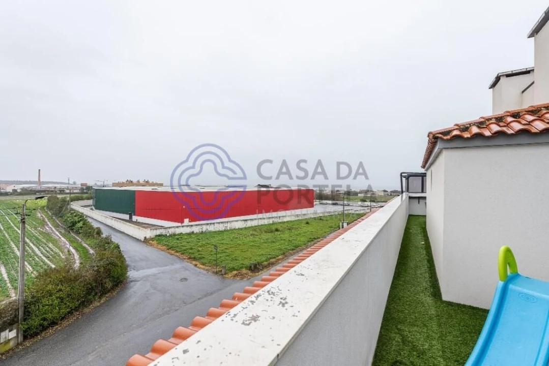 Apartamento T4 para Venda em Arcozelo Foto 23