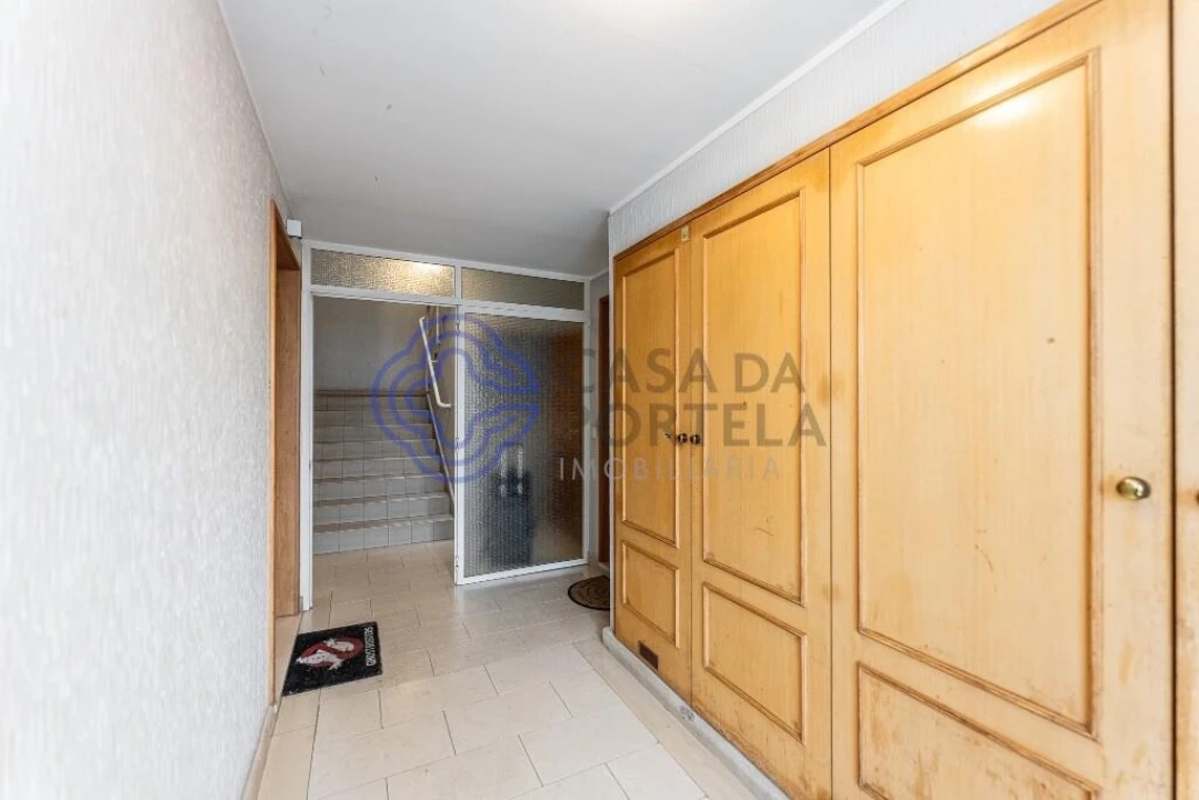 Apartamento T4 para Venda em Arcozelo Foto 2
