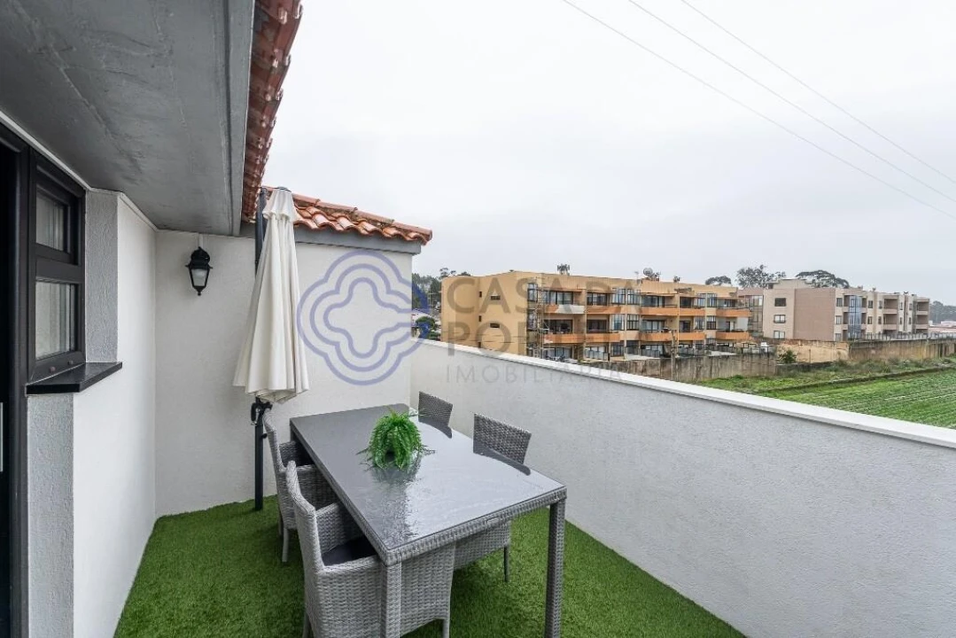 Apartamento T4 para Venda em Arcozelo Foto 11