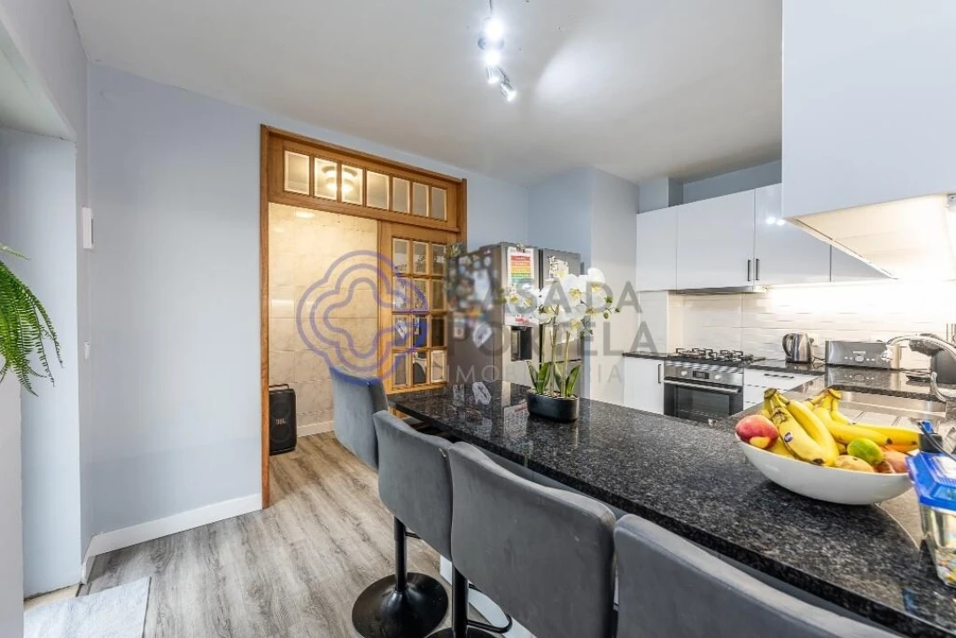 Apartamento T4 para Venda em Arcozelo Foto 7