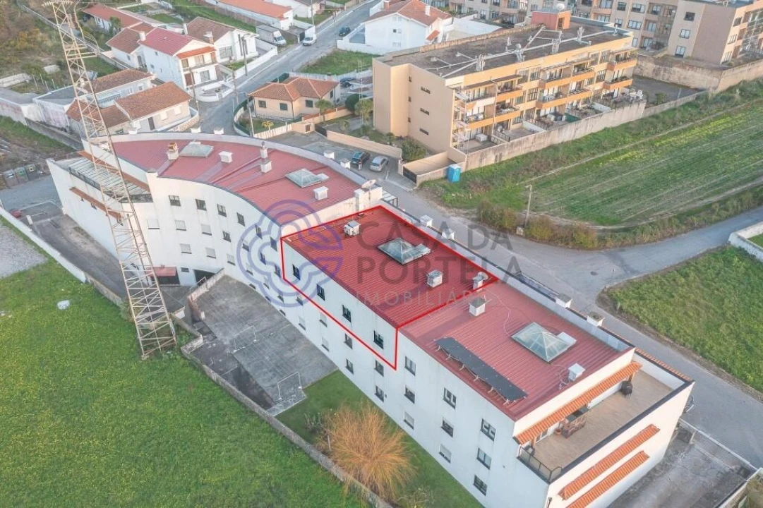 Apartamento T4 para Venda em Arcozelo Foto 6