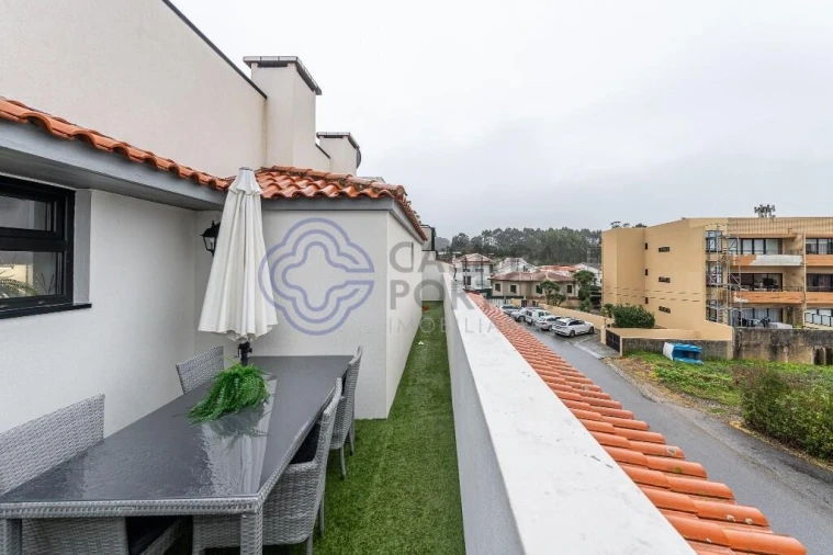 Apartamento T4 para Venda em Arcozelo Foto 12