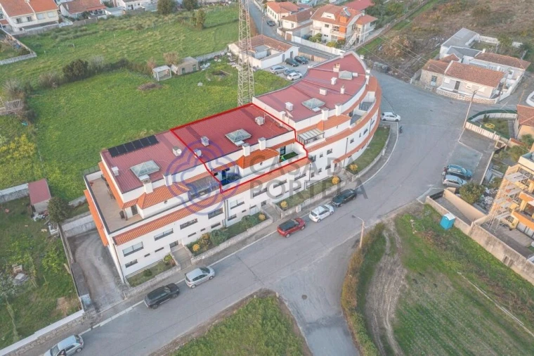 Apartamento T4 para Venda em Arcozelo Foto 5