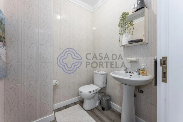 Apartamento T4 para Venda em Arcozelo Foto 25