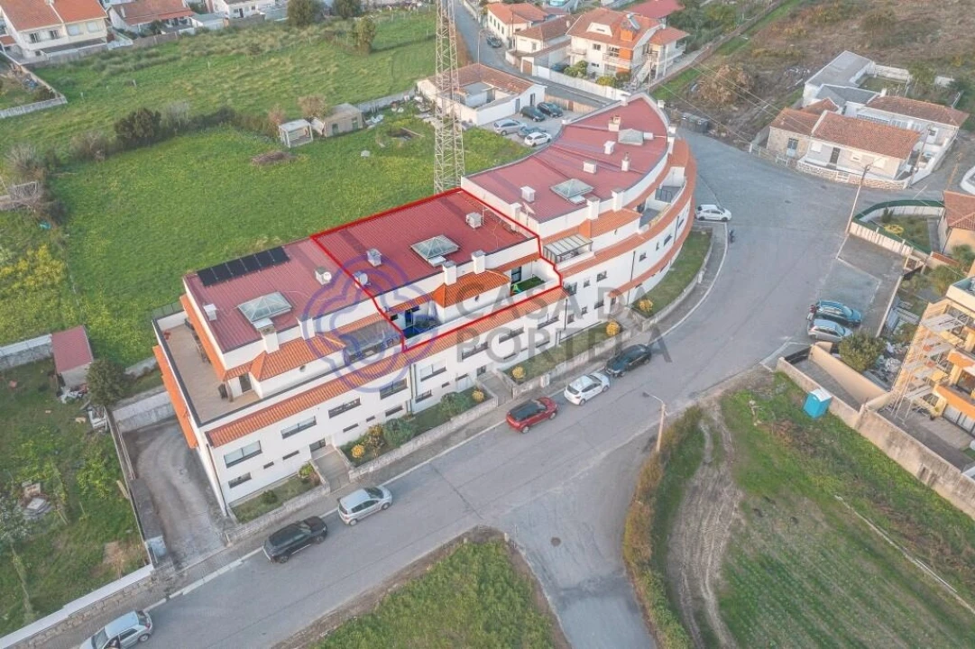 Apartamento T4 para Venda em Arcozelo Foto 5