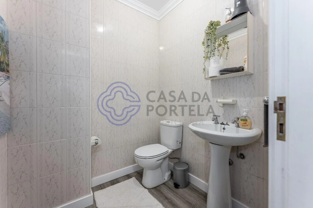 Apartamento T4 para Venda em Arcozelo Foto 25