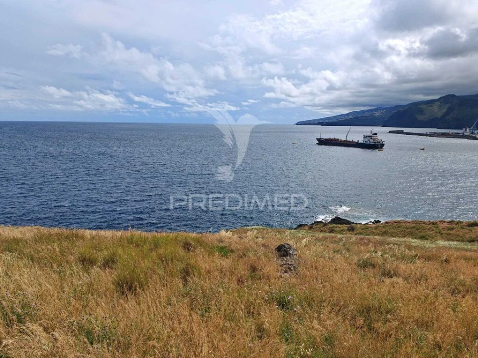 Terreno para Venda em Caniçal Foto 10