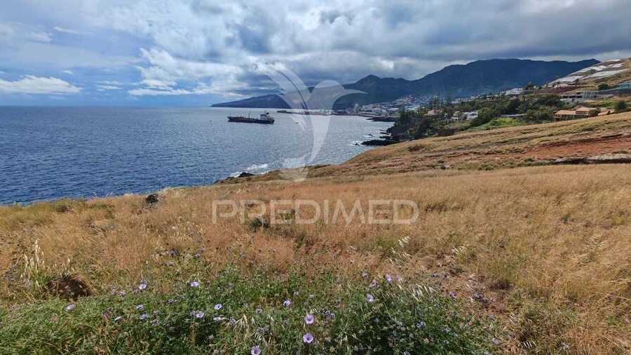 Terreno para Venda em Caniçal