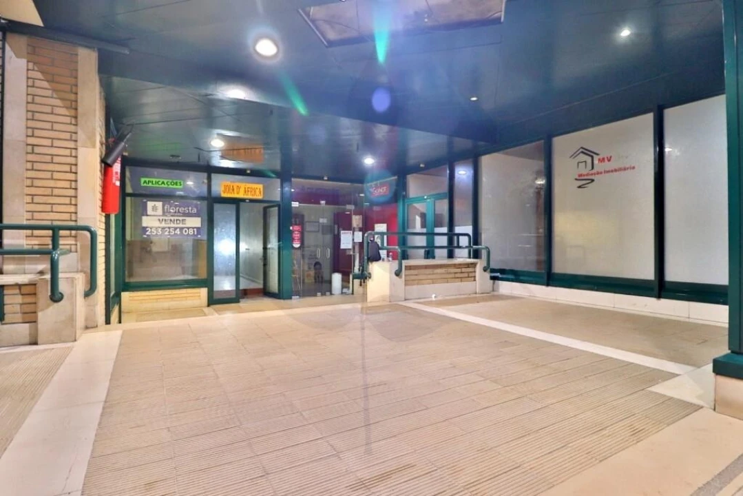 Loja para Venda em Braga (São José de São Lázaro e São João do Souto) Foto 6