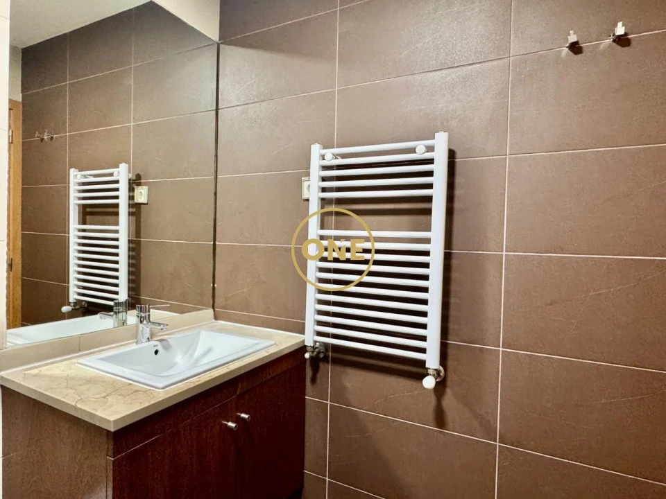 Apartamento T2 para Venda em Valongo Foto 9