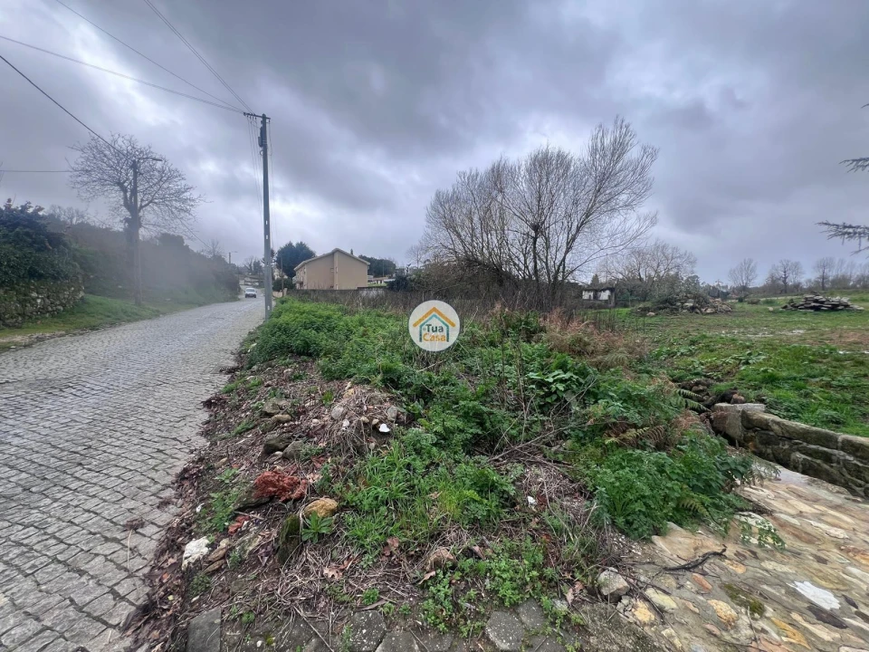 Terreno para Venda em Avintes Foto 3