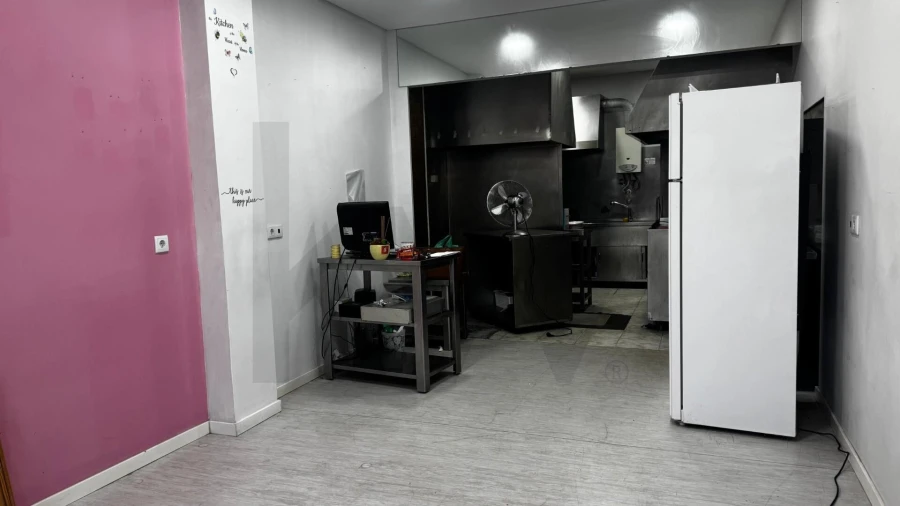 Loja para Trespasse em Azeitão (São Lourenço e São Simão) Foto 1