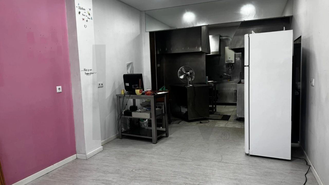 Loja para Trespasse em Azeitão (São Lourenço e São Simão) Foto 1