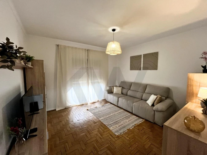 Apartamento T3 para Venda em Laranjeiro e Feijó Foto 2