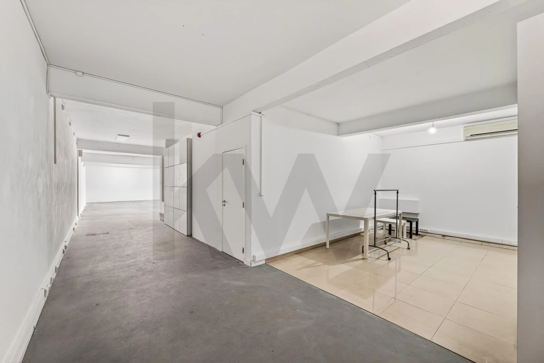 Loja para Venda em Campo de Ourique Foto 11