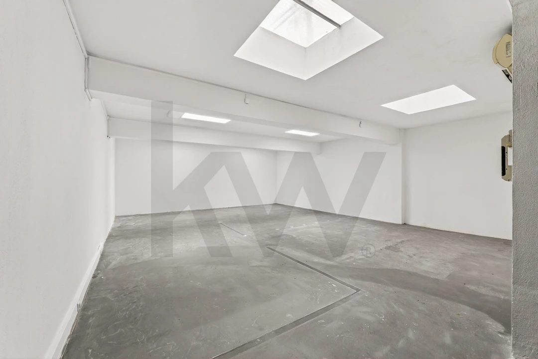 Loja para Venda em Campo de Ourique Foto 13