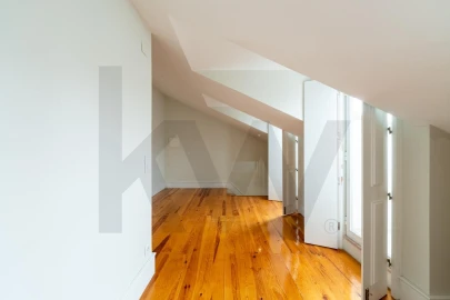 Apartamento T4 para Arrendamento em São Vicente