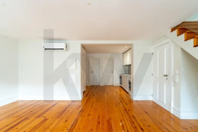 Apartamento T4 para Arrendamento em São Vicente